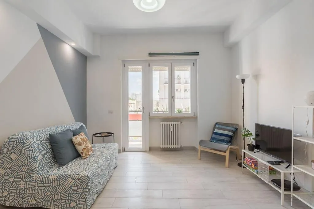 Cinema House In Cinecitta Apartment Rome Italy