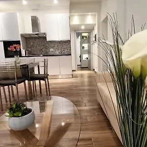 Apartment Casa Mia Metro A 100mt, Rome