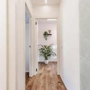 Apartment Loungefloor Metro A Netflix & Wi-fi, Rome
