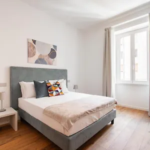 Apartment Elegant Haven Re Di By Hostand, Rome
