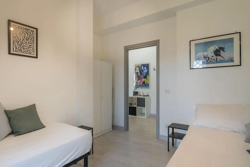 Appartement Cinema House In Cinecitta à Rome